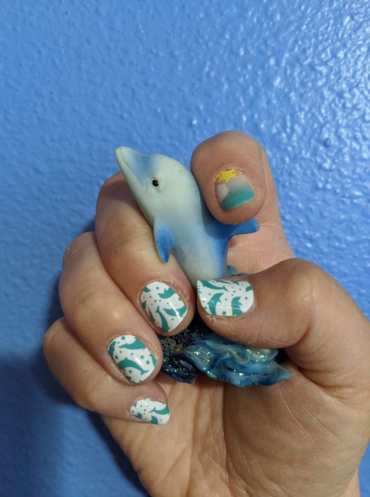 Aqua Dolphins - Nail Polish strips