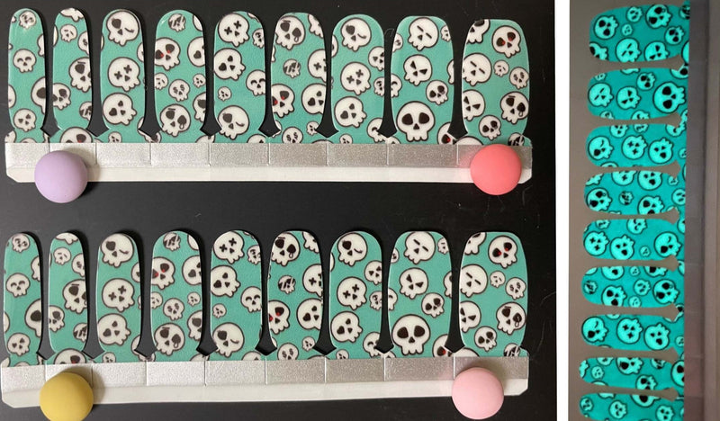 Cool Skulls-Glow in the dark design